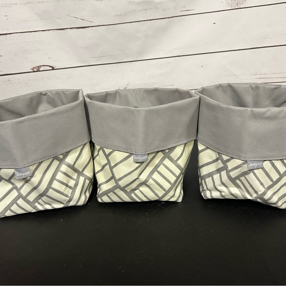 NWOT Thirty-One Reversible Bin Gray Patchwork Small, 3 bins for the price